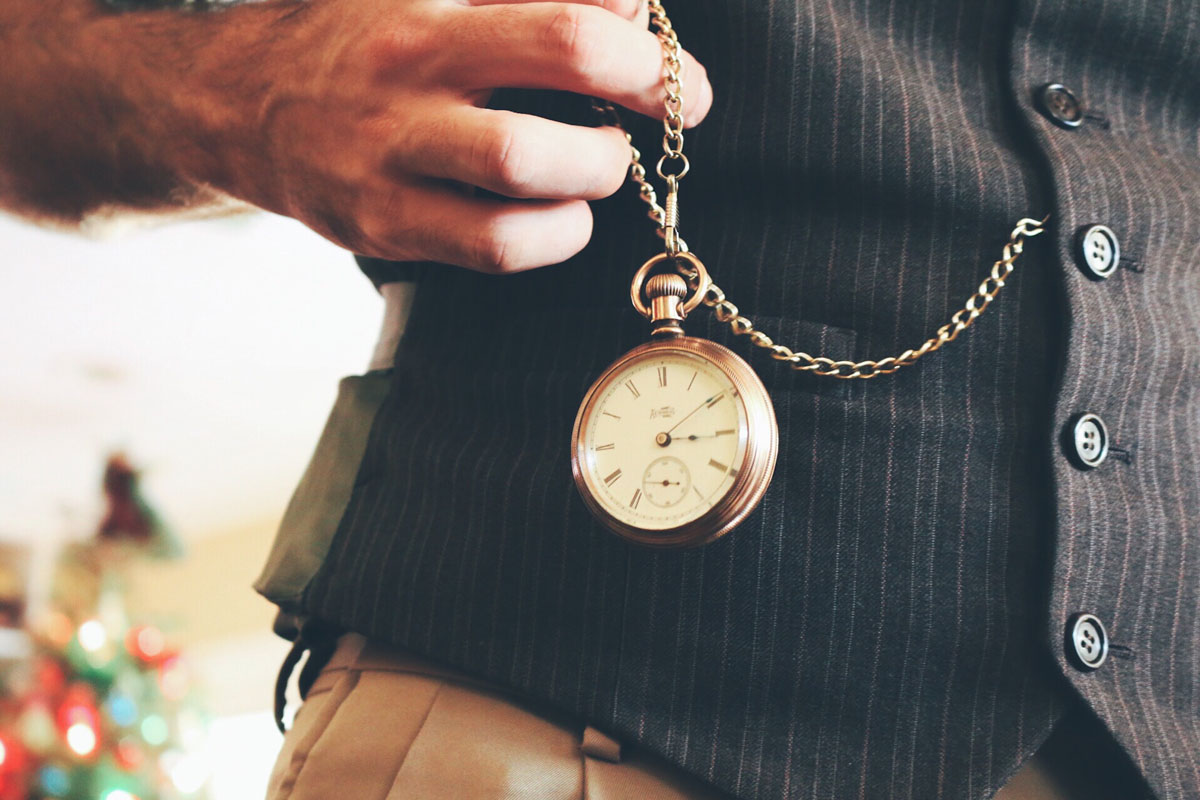 How to wear a pocket watch