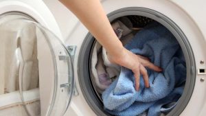 How to Wash Clothes Without Detergent